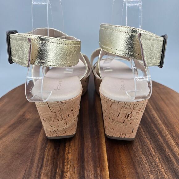 Chocolat Blue Yona Sandals Womens 9.5 Gold Leather Wedge Platform Buckle Straps - Picture 4 of 8